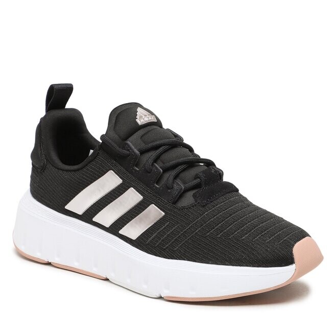 

Кроссовки adidas SwiftRun, черный