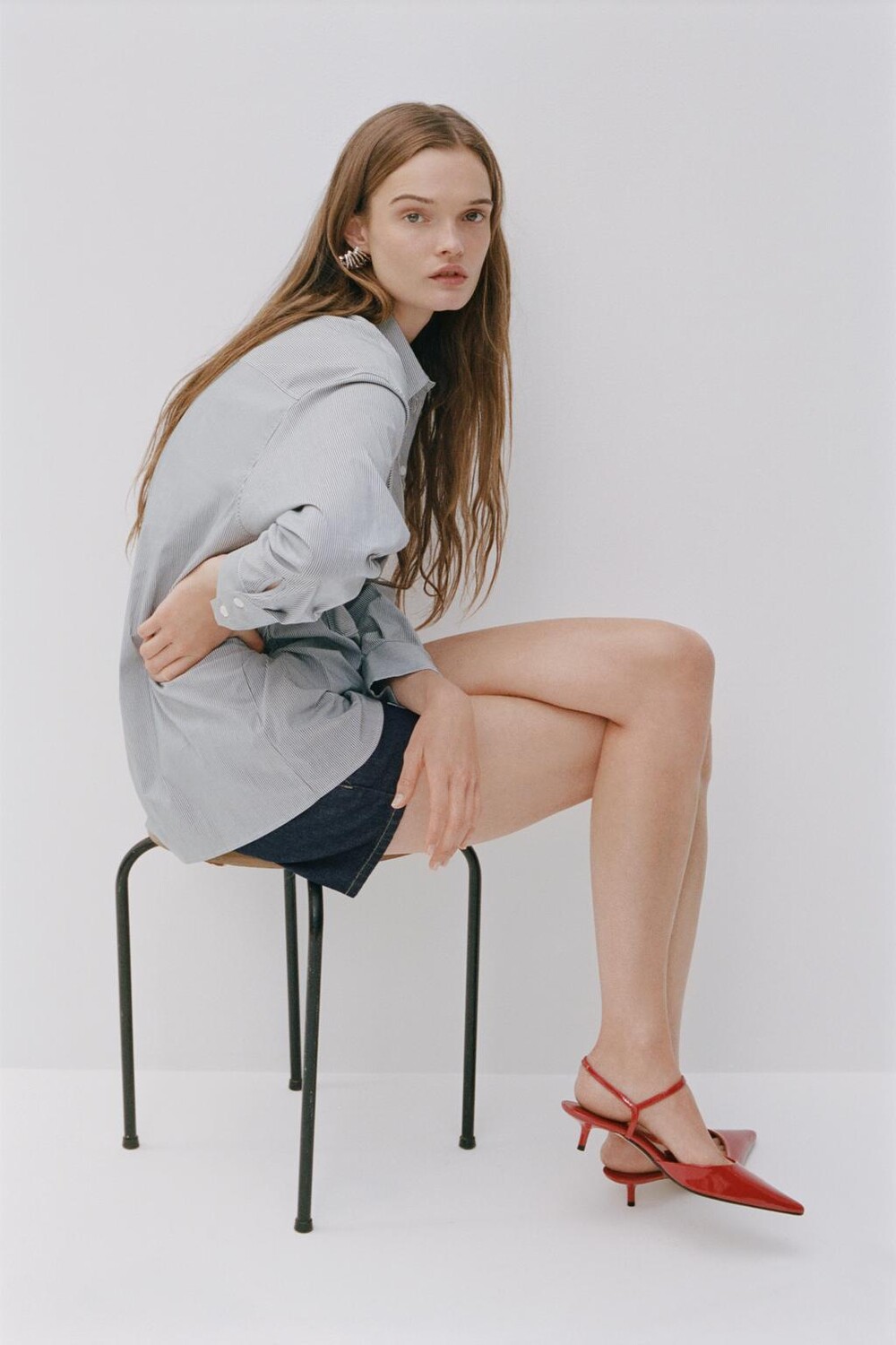 

Туфли на котенком каблуке с искусственным патентом ZARA, красный