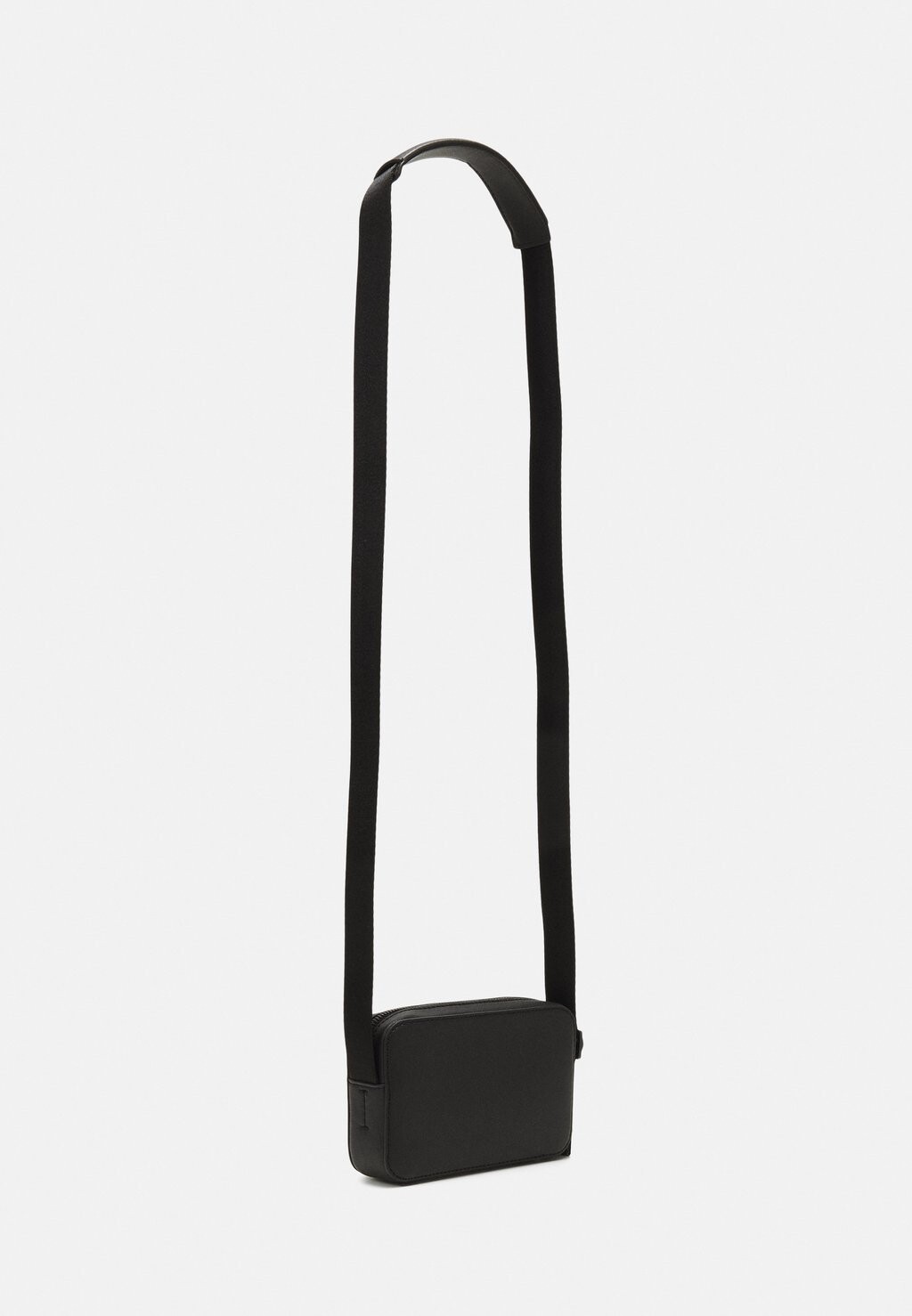 

Сумка через плечо Minimal Focus Camera Bag Calvin Klein, черная