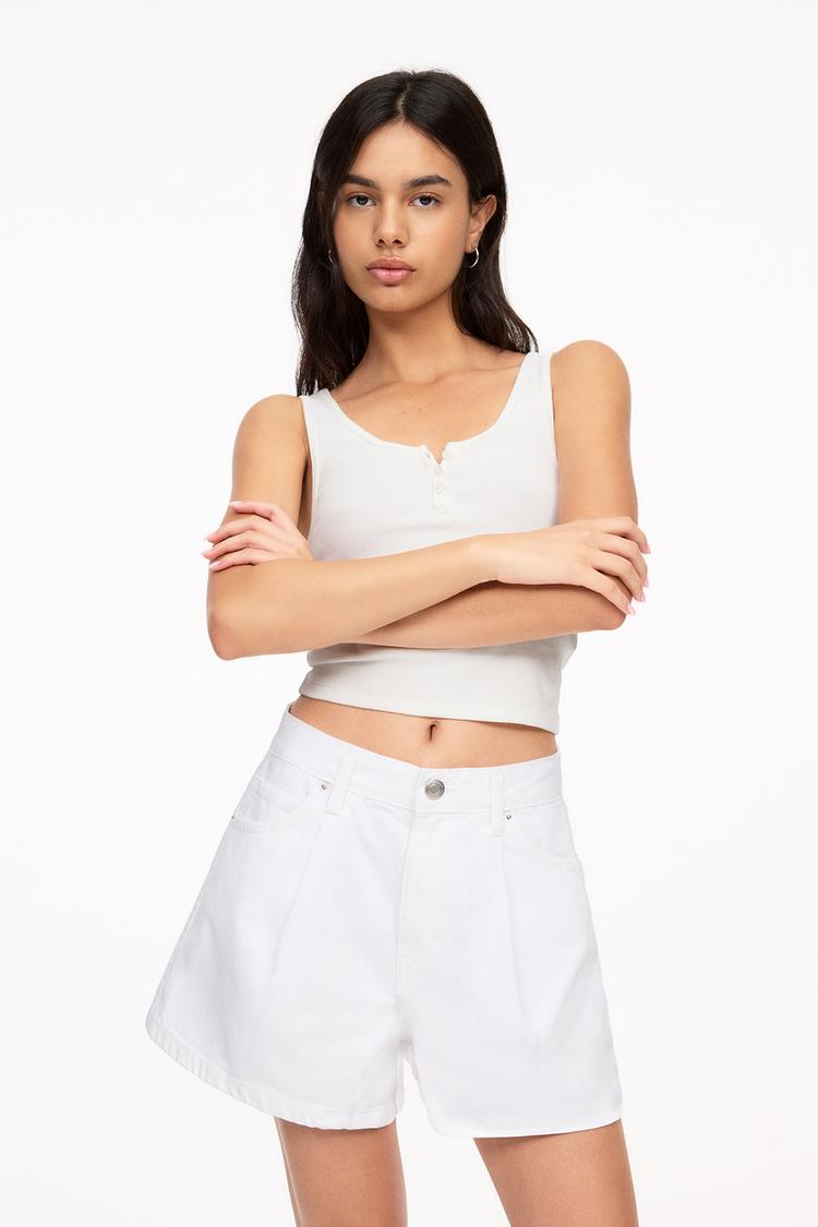 

Шорты из денима с вытачками Pull And Bear, белый