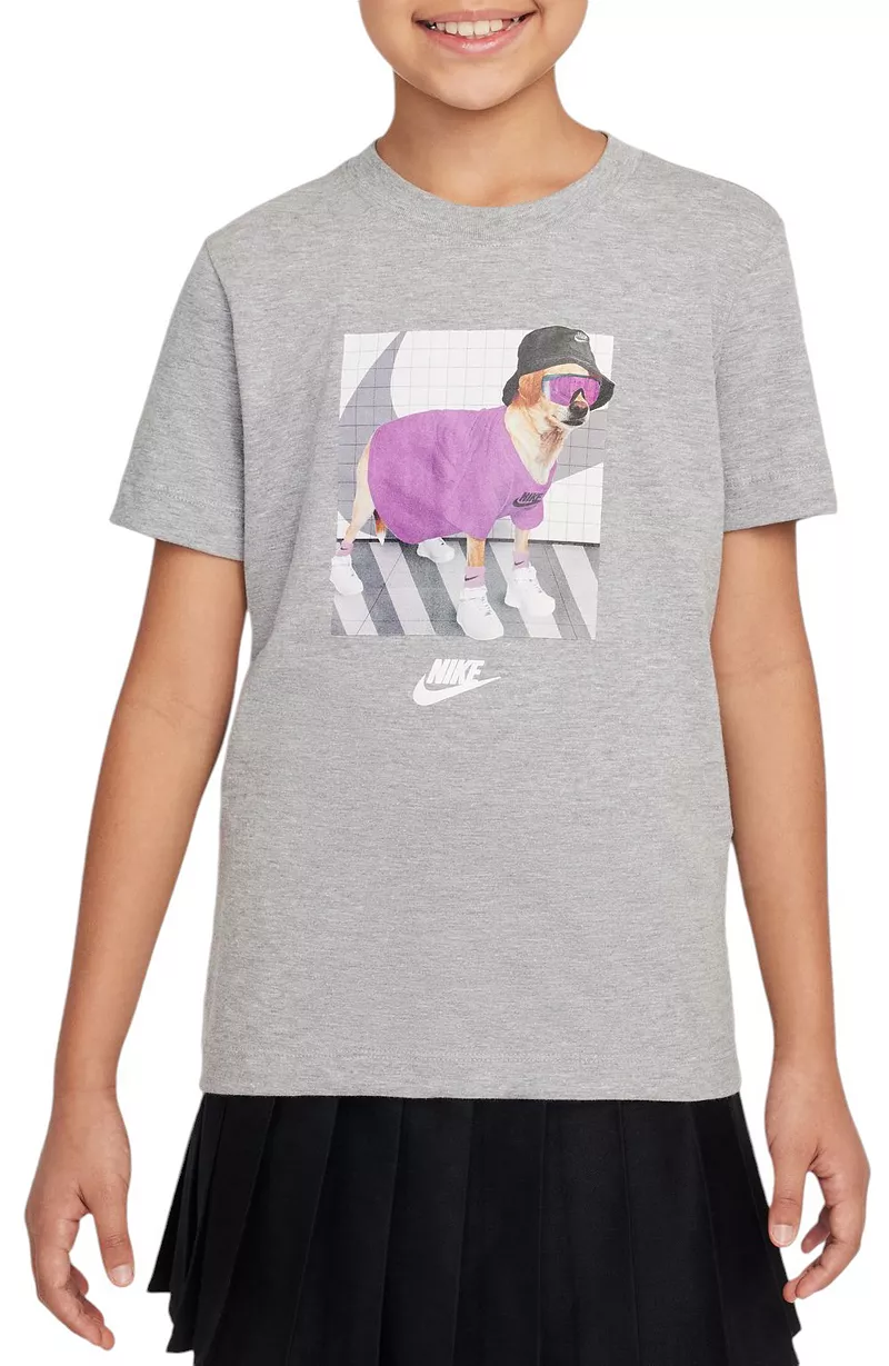 

Детская спортивная футболка с графическим рисунком Nike, цвет Dk Grey Heather