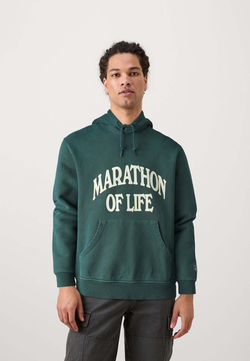 

Толстовка с капюшоном MARATHON HOODIE Pompeii, темно-зеленый