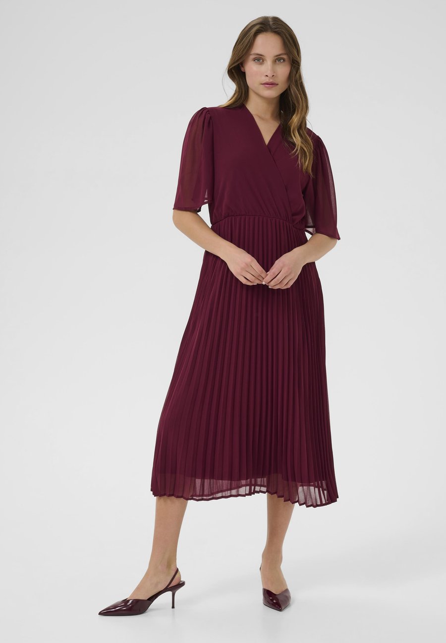 

Платье Culture CUUNI CHEILA , Zinfandel/Dark Red