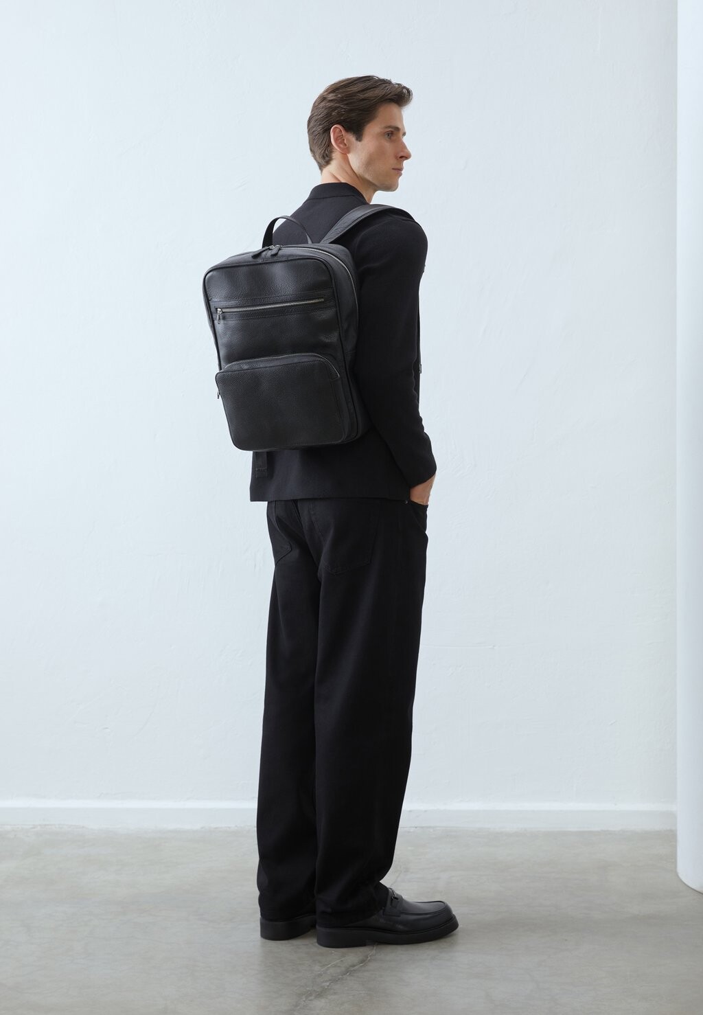 

Рюкзак LEATHER UNISEX Zign, черный