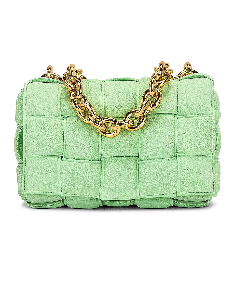 

Сумка через плечо с цепочкой и кассетой Bottega Veneta, цвет Wasabi & Gold