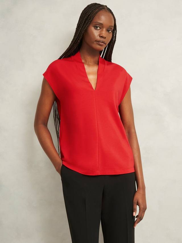 

Топ с V-образным вырезом Katie Hobbs, Petunia Red