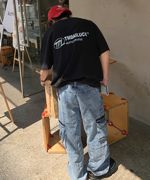 

Футболка с логотипом MGV, черная