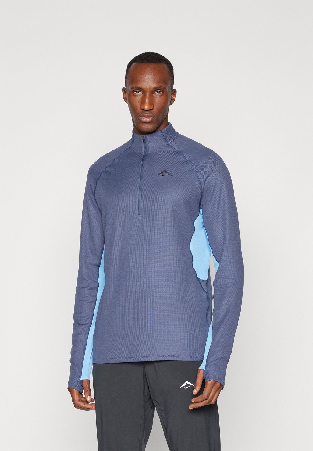 

Лонгслив TRAIL MIDLAYER Nike Performance, синий