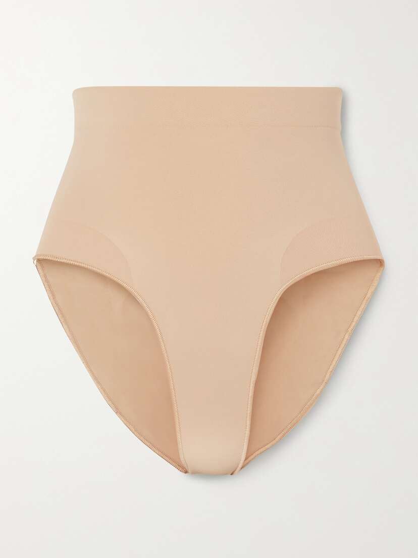 

Бесшовные скульптурные трусы средней посадки - глина Skims, бежевый