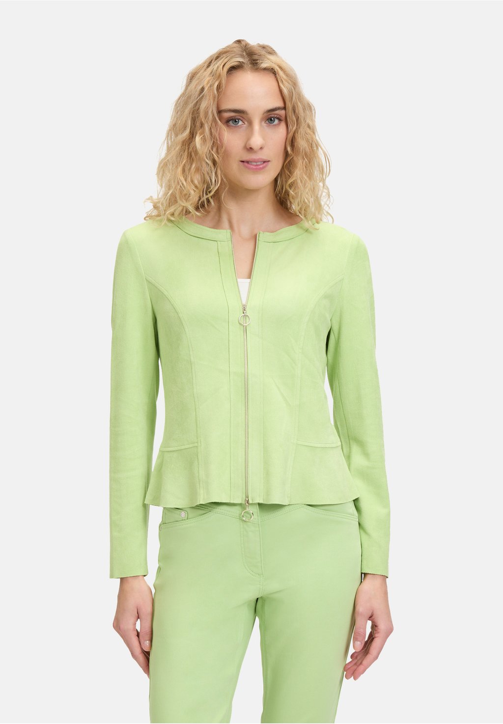 

Летняя куртка À FERMETURE ZIPPÉE Betty Barclay, зеленый