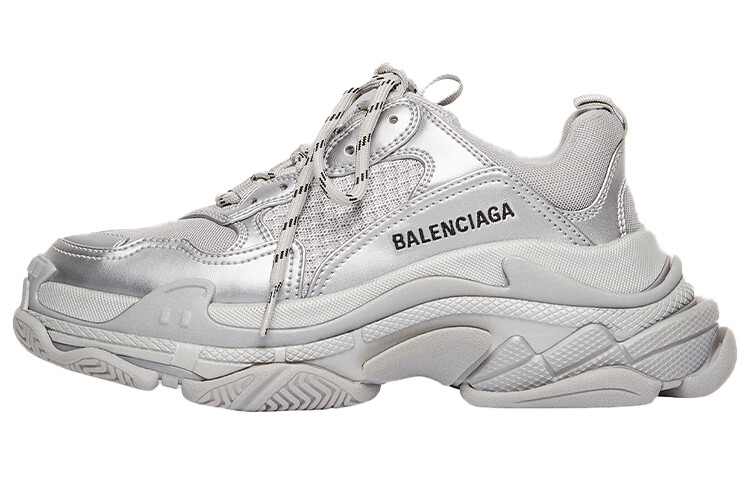 

Кроссовки Balenciaga Triple S, бежевый/серебристый