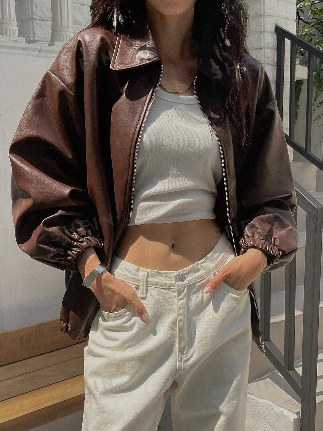 

Куртка Dazy-Less, заниженная линия плеча, косые карманы, искусственная кожа Dazy, кофейно-коричневый