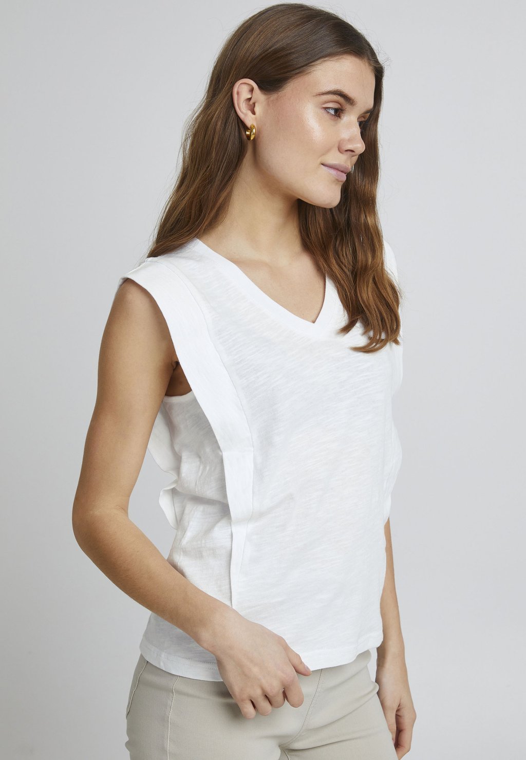 

Топ BYTELLA V NECK b.young, цвет off white