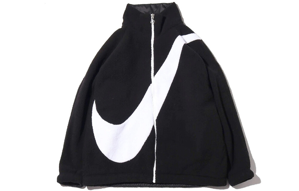 

Бархатная куртка женская Nike