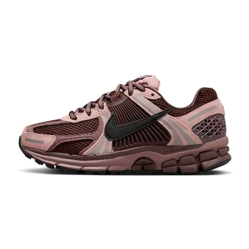 Кроссовки Nike Vomero 5, коричневый