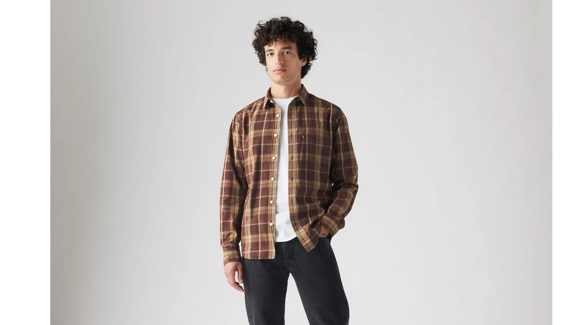 

Классическая рубашка стандартного кроя с одним карманом Levi's, коричневый
