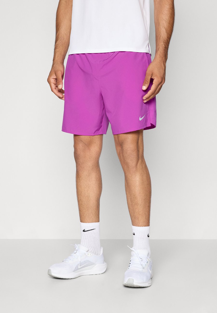 

Спортивные шорты Nike Performance CHALLENGER SHORT, Vivid Purple/Black/Reflective Silver-Coloured/Purple