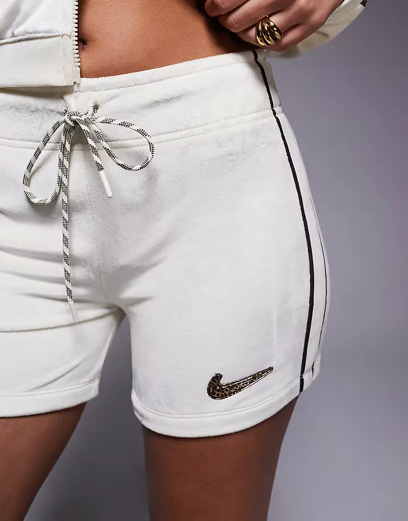 Велюровые шорты Nike, кремовый — фото 4