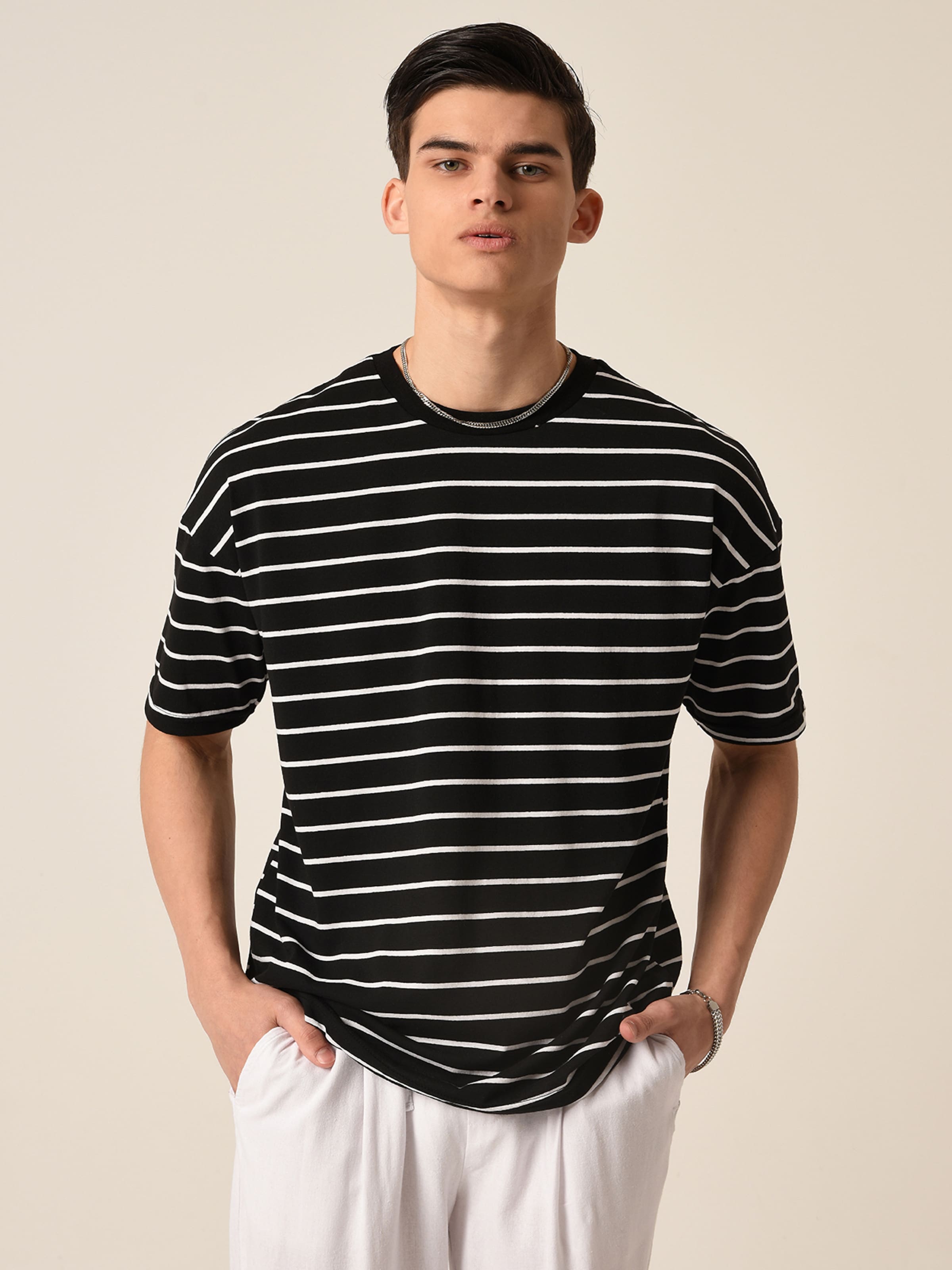 

Antioch Футболка в черном цвете