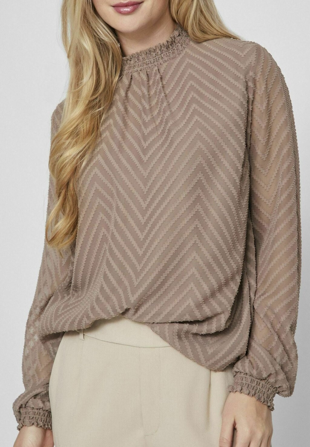 

Блуза LANGEN ÄRMELN HIGH NECK VILA, бежевый