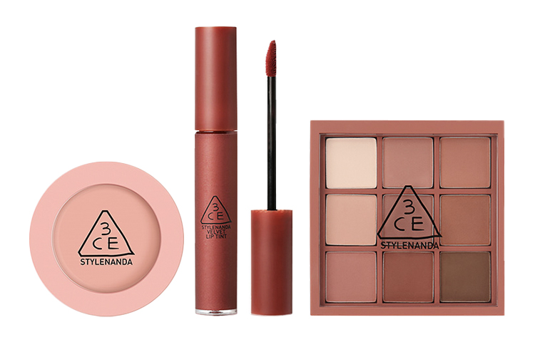 

Премиальный мягкий и полупрозрачный набор макияжа против старения Velour Matte Metallic из трех предметов 3CE