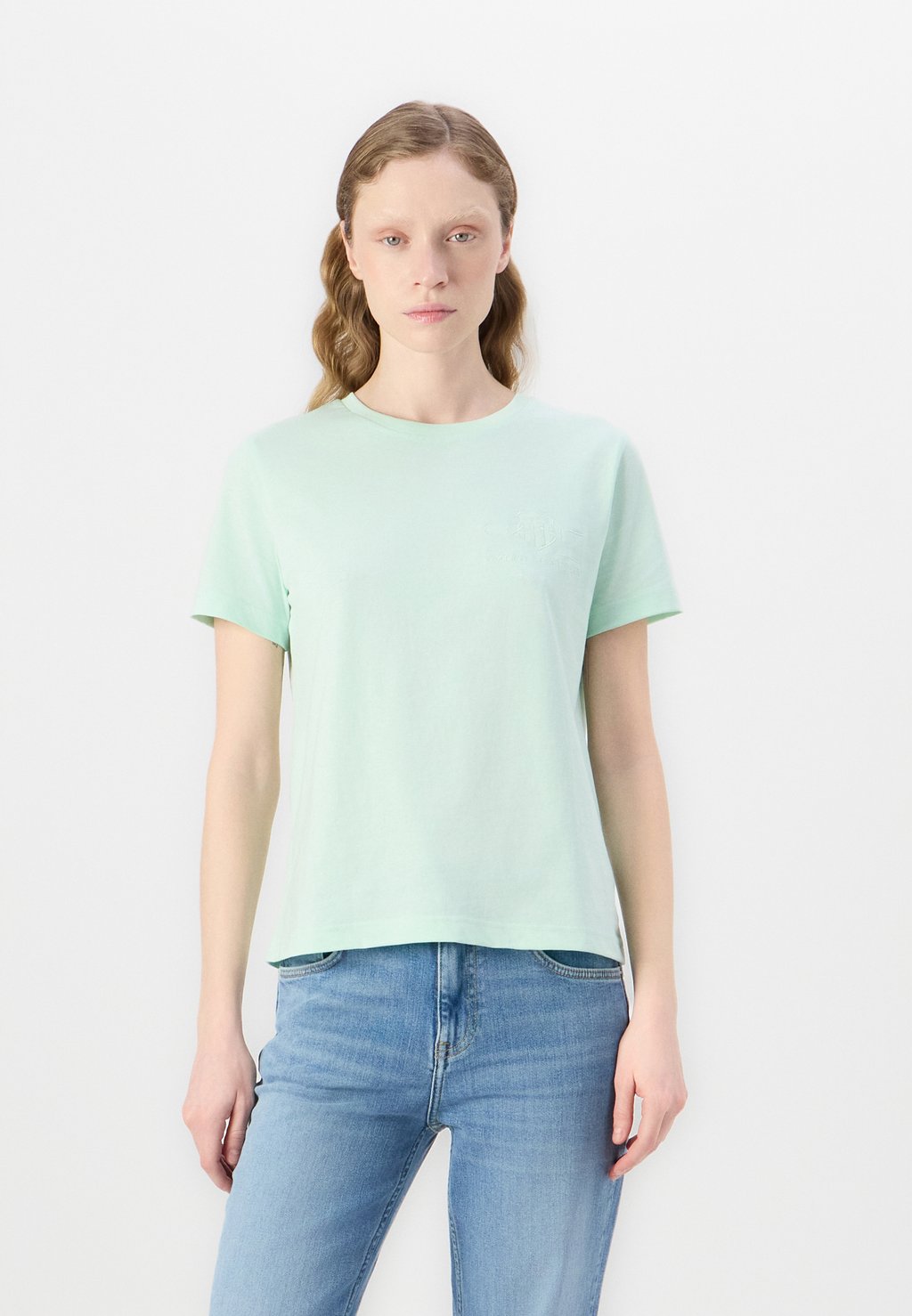 

Базовая футболка TONAL SHIELD GANT, светло-зеленый