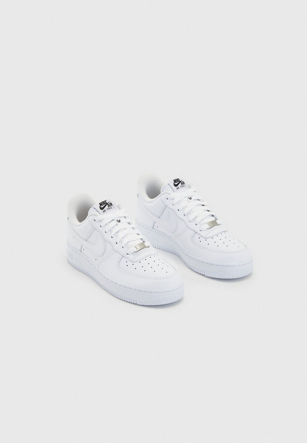 

Кроссовки Nike, белый