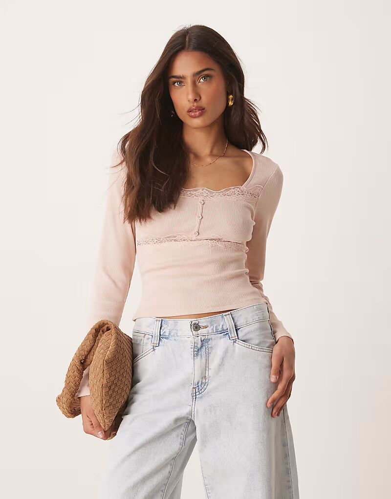 

Топ ASOS DESIGN в рубчик с длинными рукавами, кружевом и пуговицами розового цвета