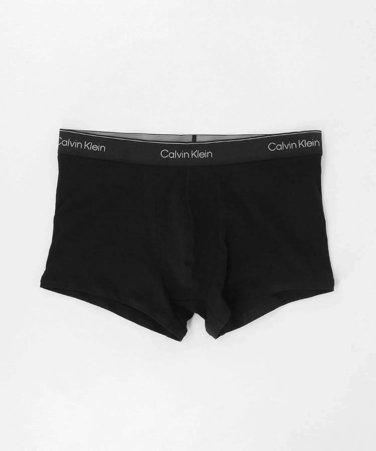 Современные хлопковые трусы-боксеры Calvin Klein.