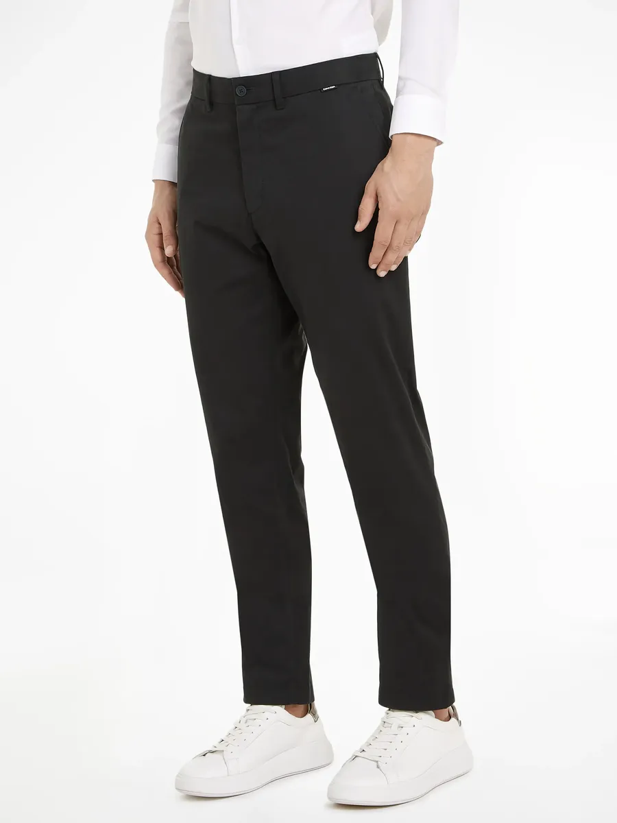 

Брюки-чиносы Calvin Klein "MODERN TWILL SLIM CHINO" с тисненым логотипом, цвет Ck Black