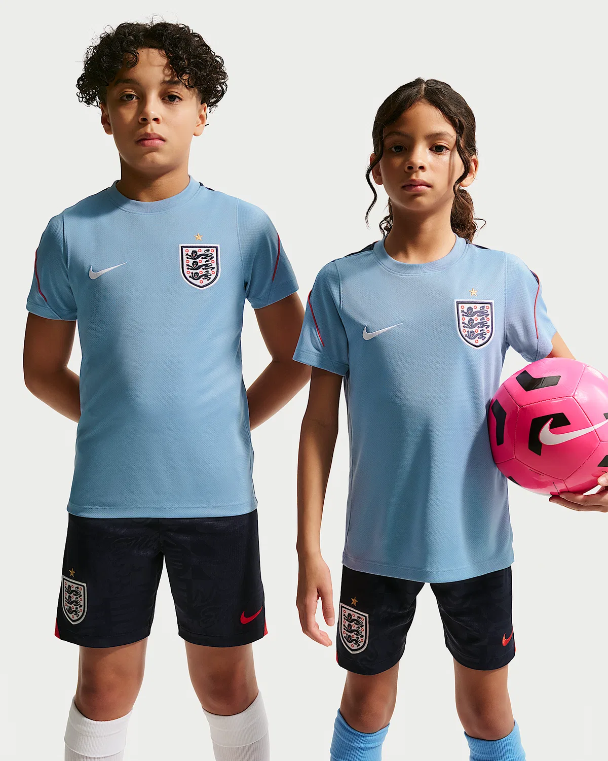Большие детские Nike Soccer Dri-FIT футболка с коротким рукавом England Strike, Work Blue/Obsidian/White