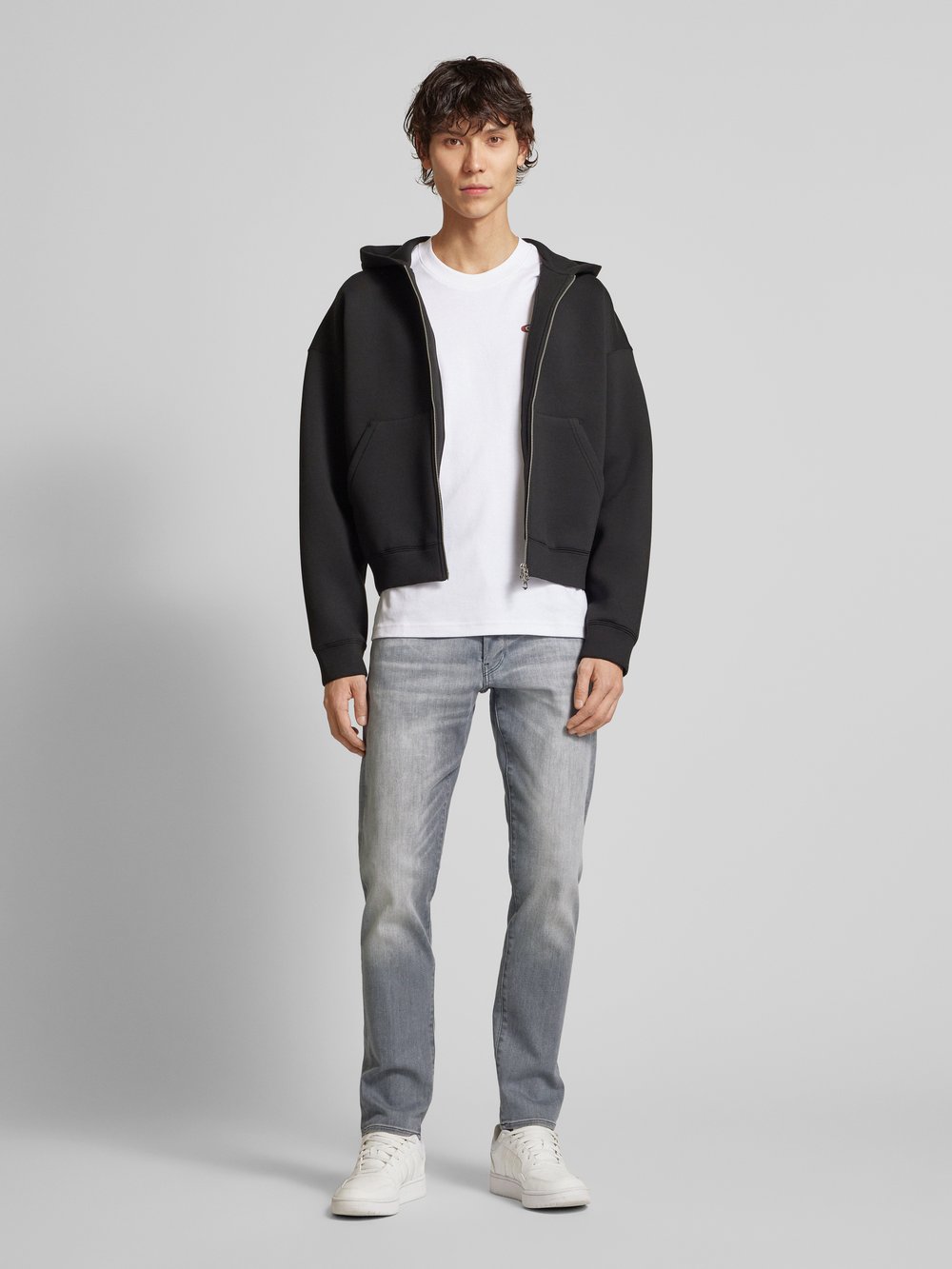 

Джинсы Slim fit с эффектом поношенности G-Star Raw, светло-серый