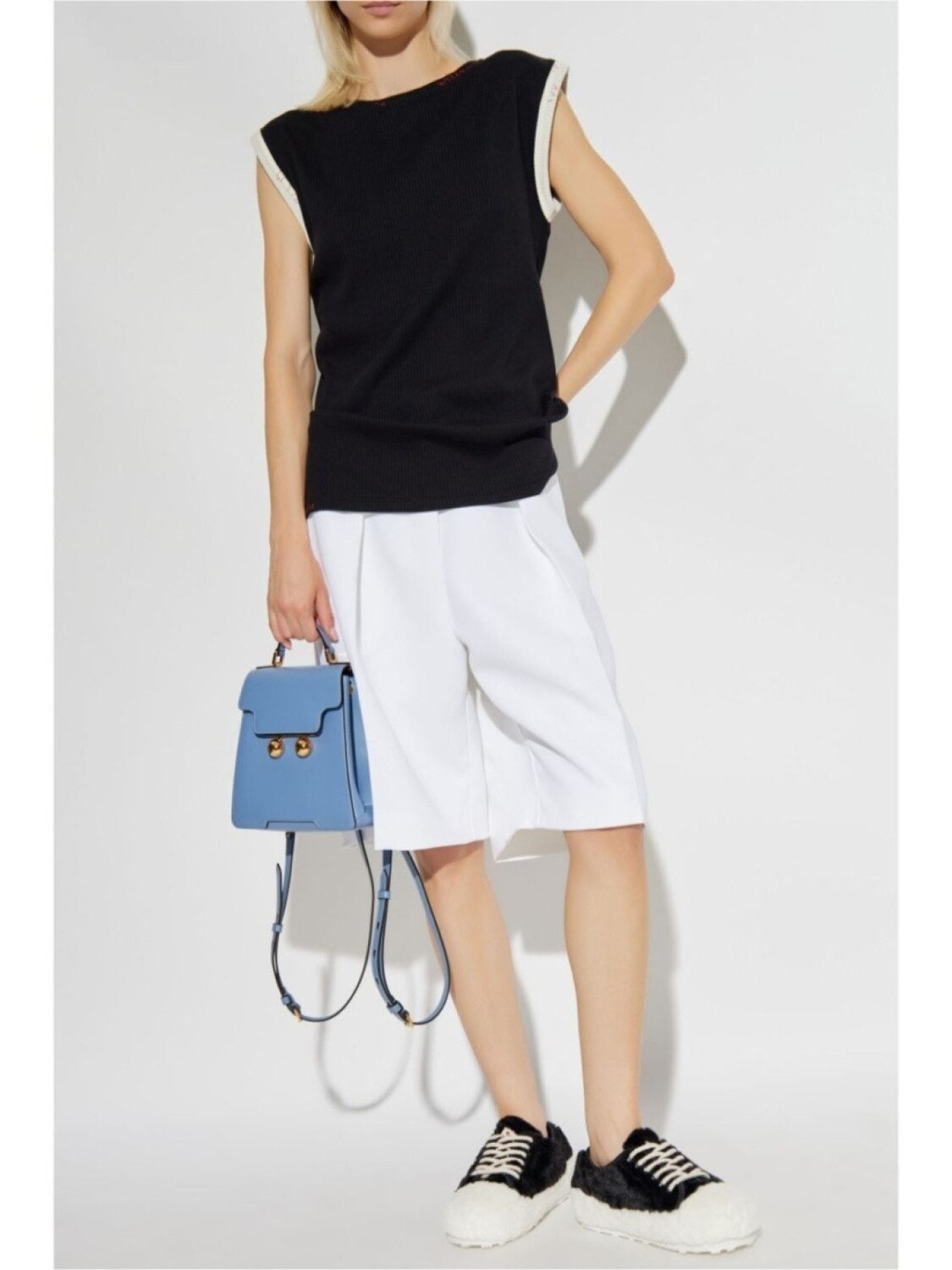 

Marni футболка с вышитым логотипом, черный