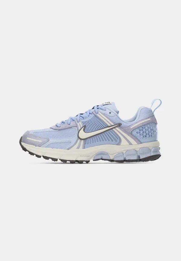 Кроссовки Nike Sportswear Vomero 5, футбольный серый/вершинный белый/карандашный острие — фото 2
