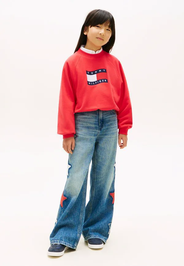 Свитшот с волнистым флагом и пышным подолом, свободного кроя. Tommy Hilfiger, Red Alert — фото 2