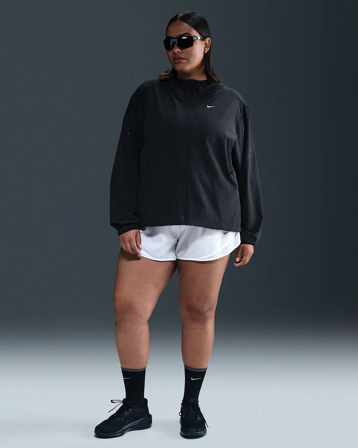 Женская ветровка Nike Swift Repel Packable для бега (плюс сайз), Black — фото 4