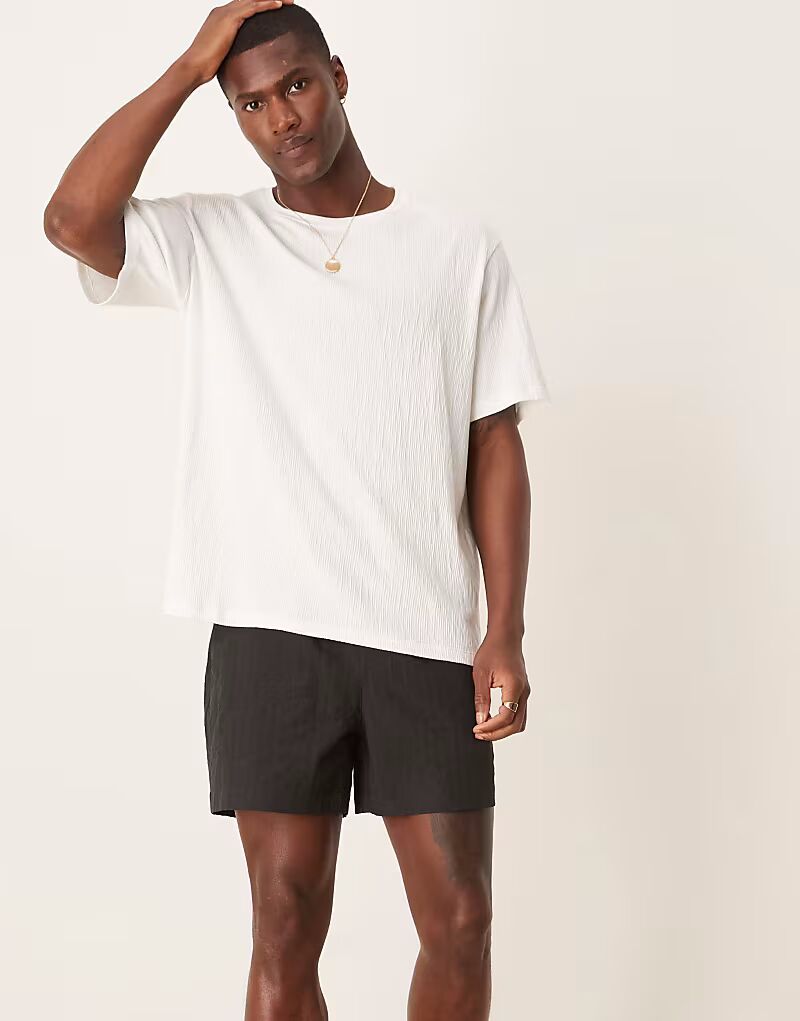 

Укороченные полосатые шорты ASOS DESIGN черного цвета