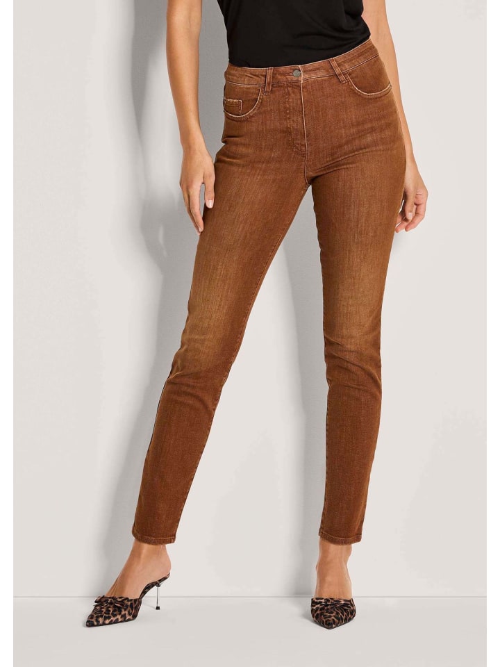 

MADELEINE Узкие джинсы с пятью карманами, орехово-коричневого цвета