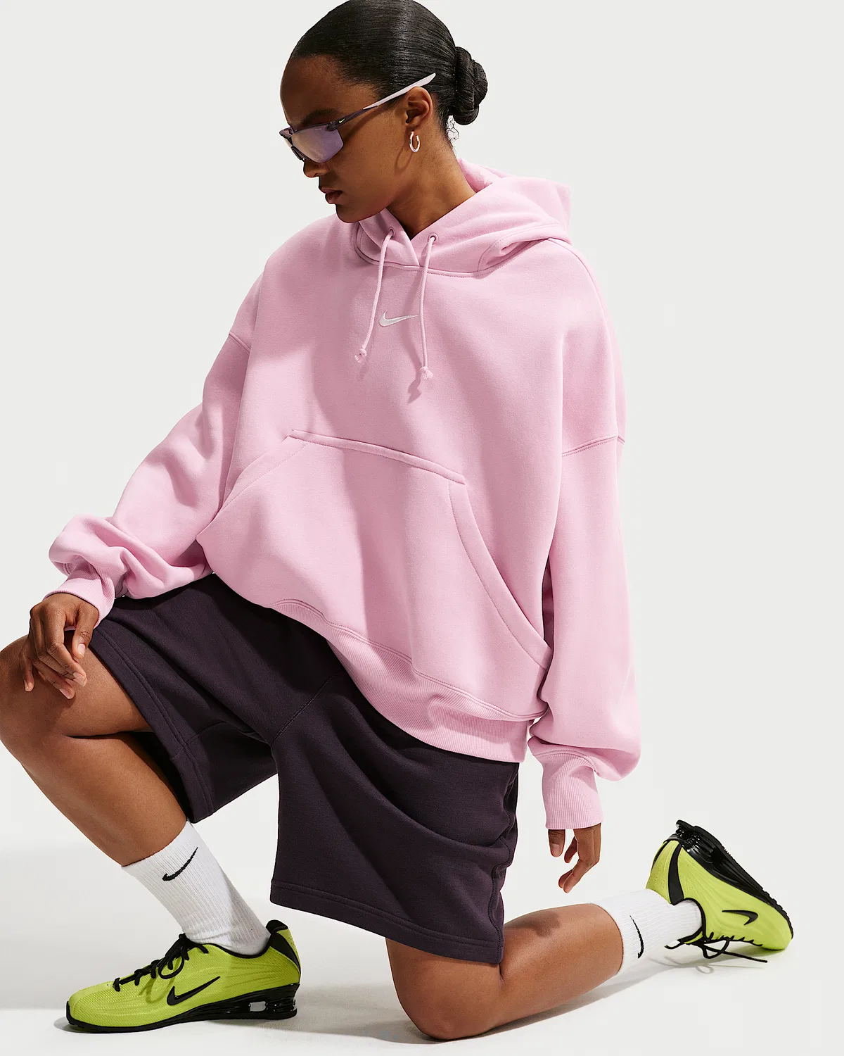 Женский оверсайз-худи Nike Sportswear Phoenix Fleece, Pink Foam/Sail — фото 3