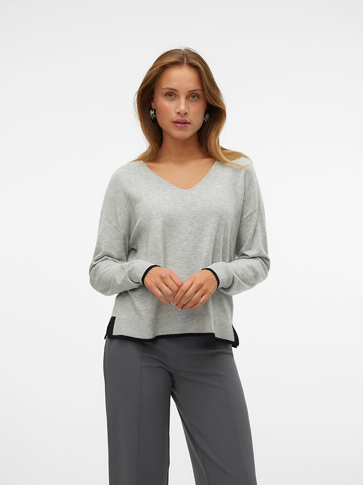 

Пуловер Vero Moda, серый