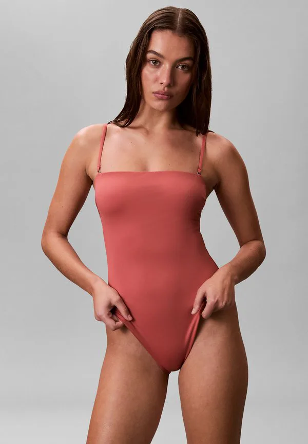 Цельный купальник без бретелей - базовый элемент гардероба. Calvin Klein Swimwear, Dusty Cedar