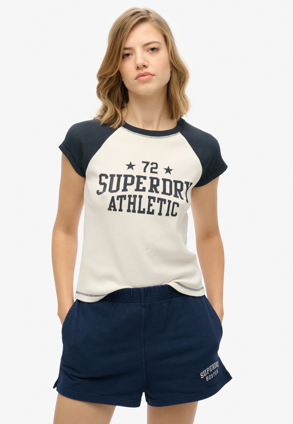 

Футболка с принтом Superdry, белый