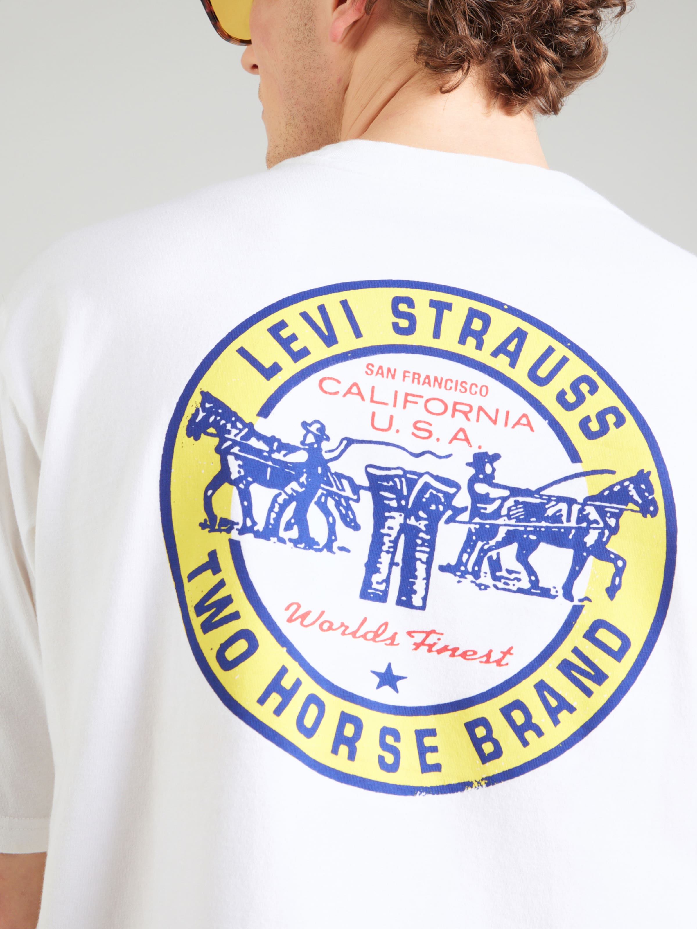 LEVI'S  Футболка 'Half-Sleeve Graphic Pocket Tee' в белом цвете — фото 2