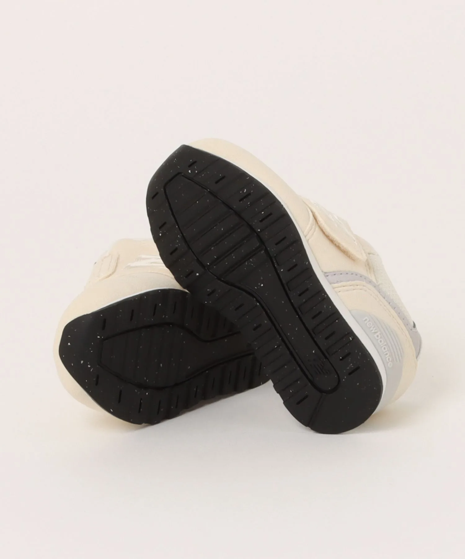 Детские кроссовки на липучках New Balance 996 v3 INFANT BEIGE бежевые — фото 3