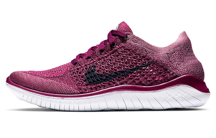 

Nike Кроссовки для женщин
