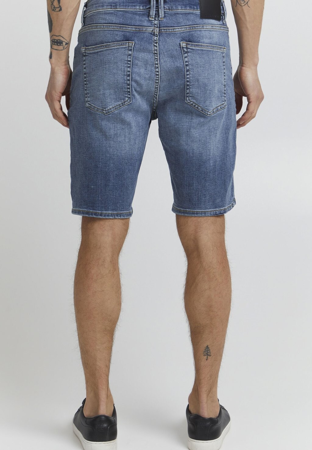 

Джинсовые шорты CASUAL FRIDAY Casual Friday, синий