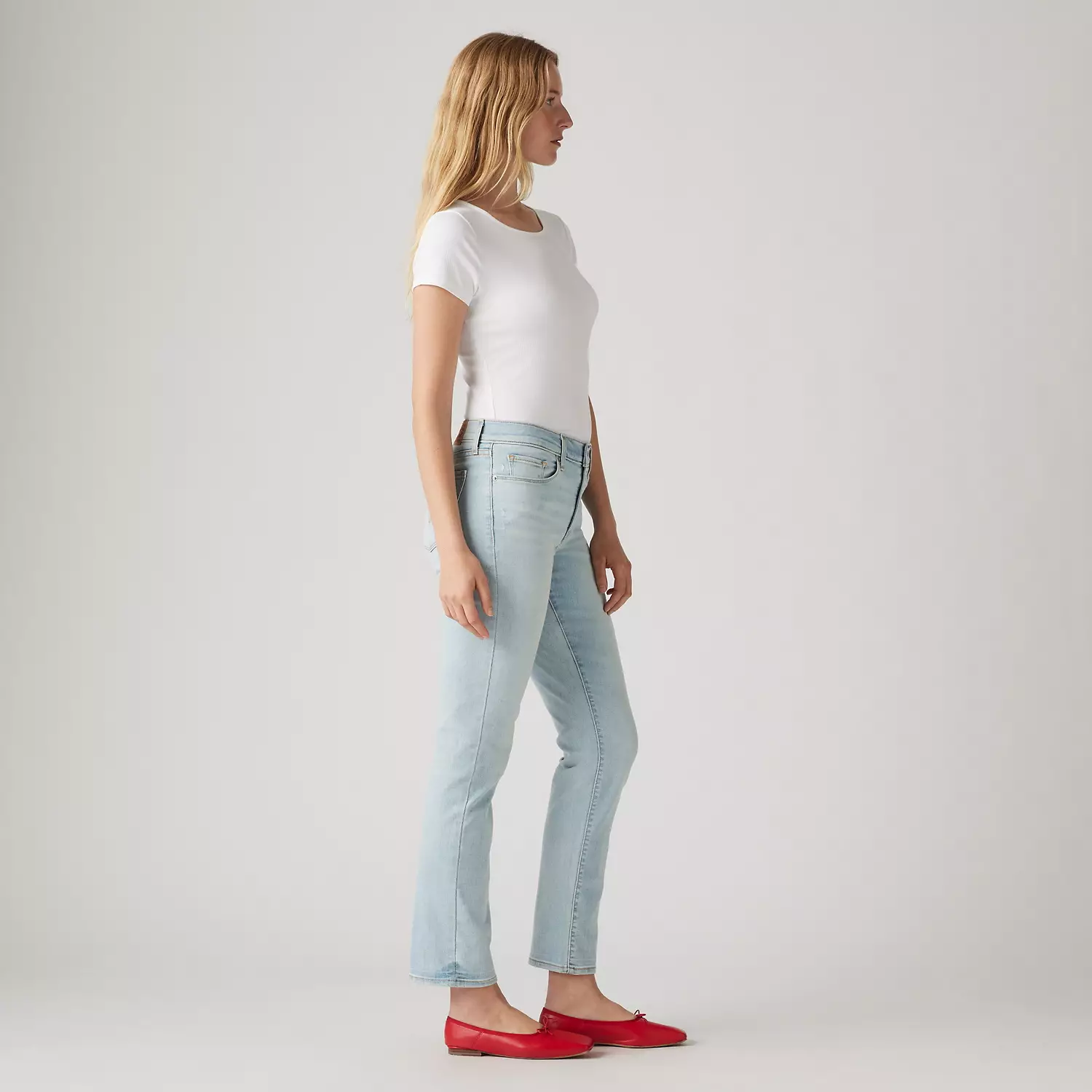 Классические женские джинсы прямого кроя Levi's, цвет Indigo Destructed - Light Wash — фото 2