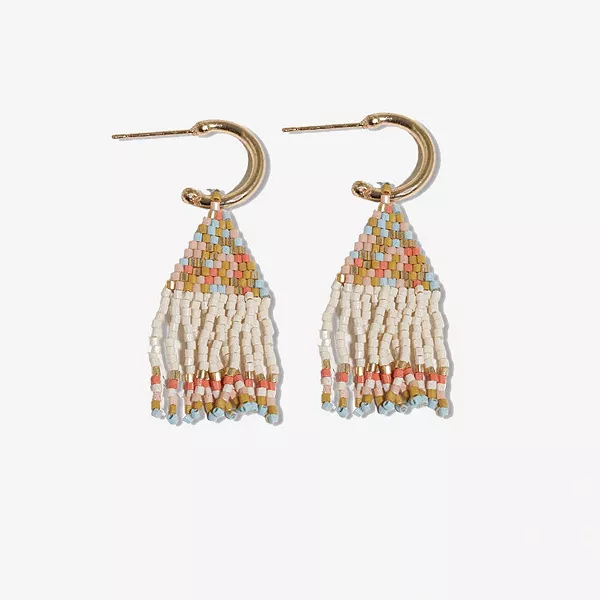 

Миниатюрные золотые серьги-кольца Leta с многополосным нижним краем и бахромой из бисера, Сен-Тропе Ink+Alloy, amalfi