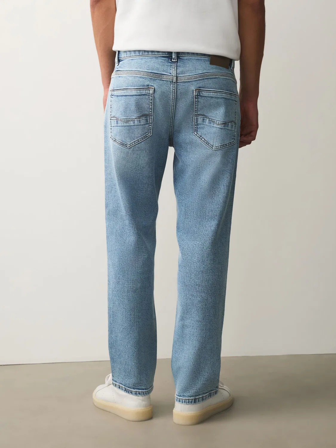 Джинсы Next Slim fit светло-голубого цвета — фото 3