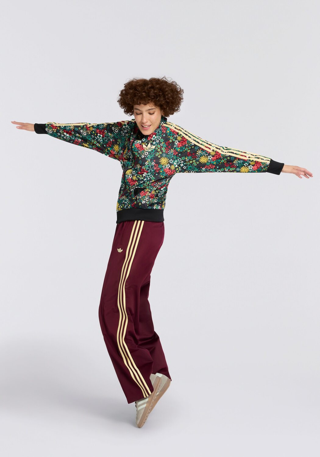 

Adidas Originals Штаны свободного кроя 'Firebird' в винно-красном цвете